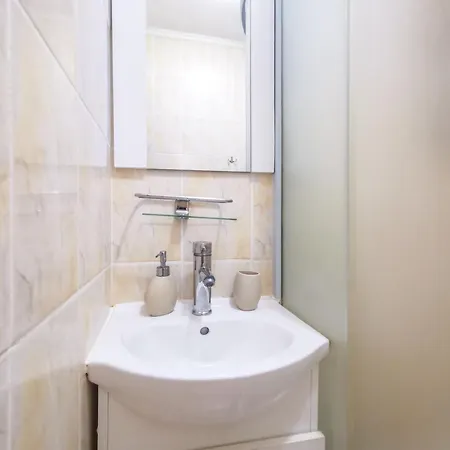 Apartment Near Cfr Stadium *